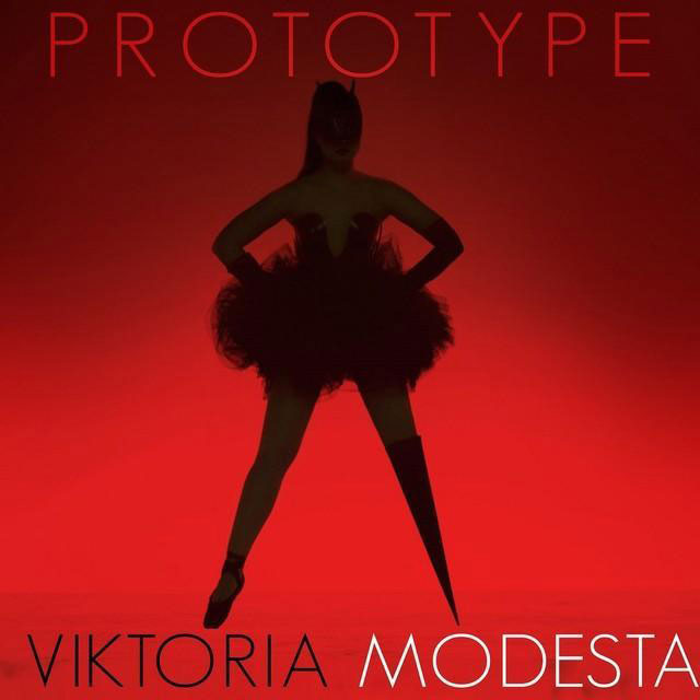 Portada del disco “Prototype”, de la cantante rusa Viktoria Modesta, 2014.